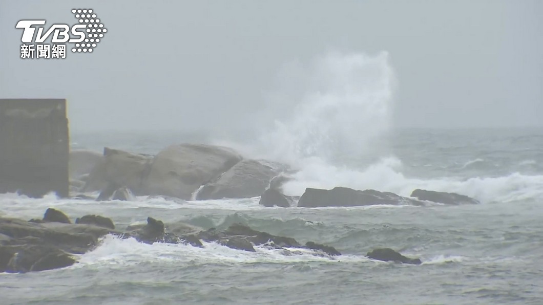 圓規「外圍環流」發威！ 北、東半部防強風豪雨│颱風│tvbs新聞網 0556