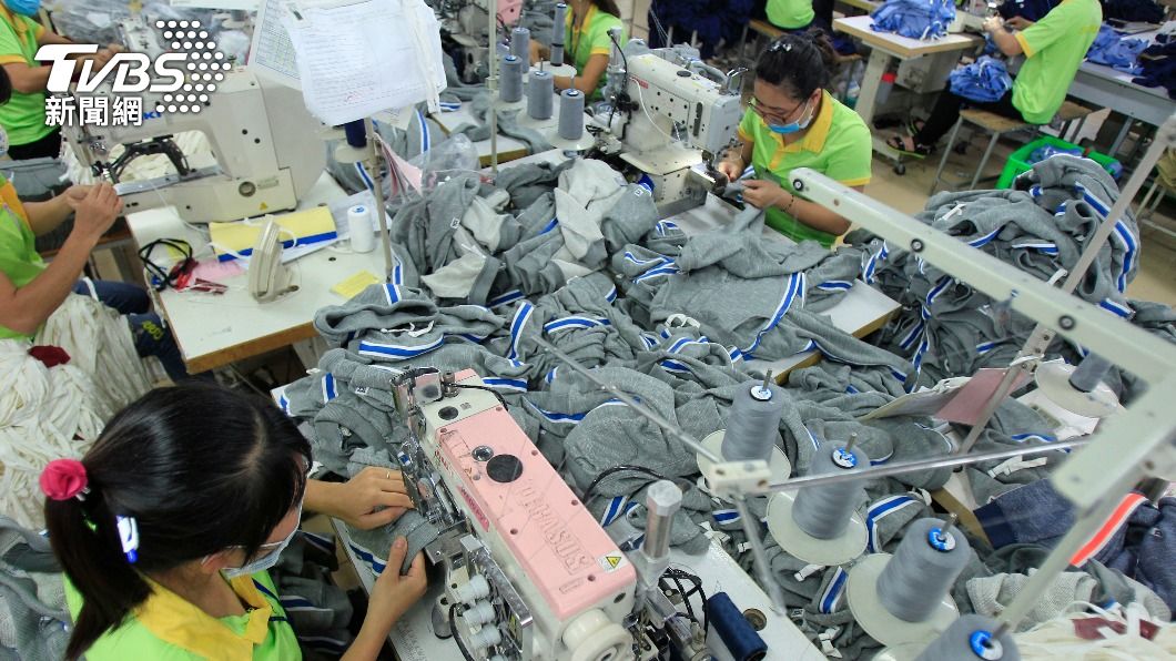 許多國際品牌服飾都在越南工廠代工。（圖／達志影像美聯社）