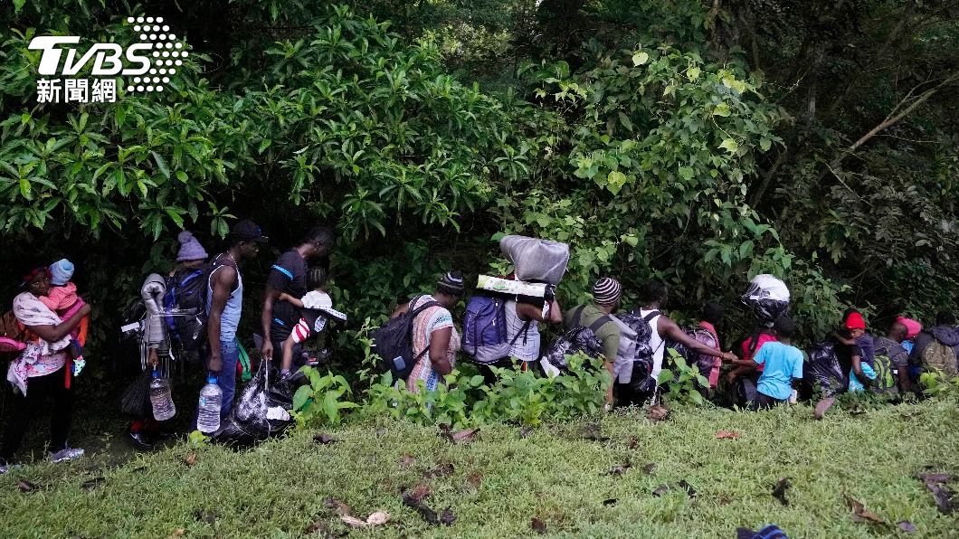 （圖／達志影像美聯社） 近2萬移民童徒步穿越中美洲危險叢林　人數創紀錄