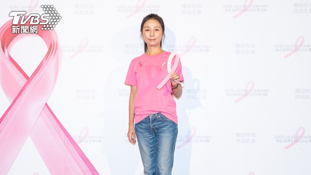 方文琳在微電影中展現乳癌傷口，讓觀眾頗為震撼。（圖／TVBS）