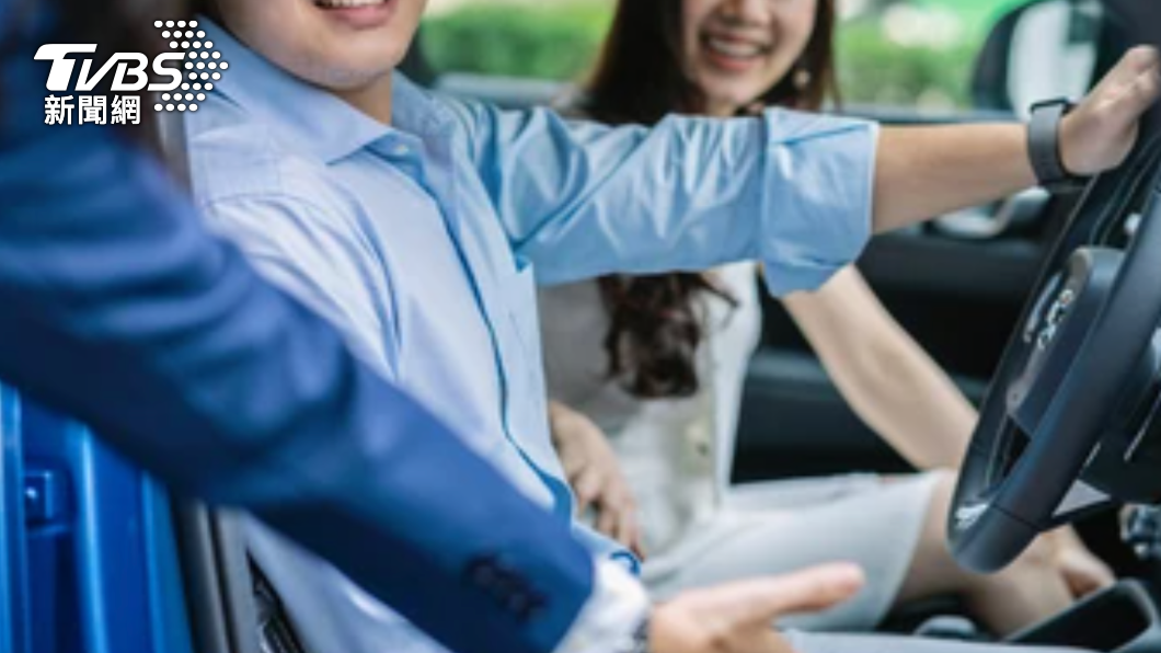 有網友透露男友因為高乘載戴她綠帽。（示意圖／shutterstock達志影像）