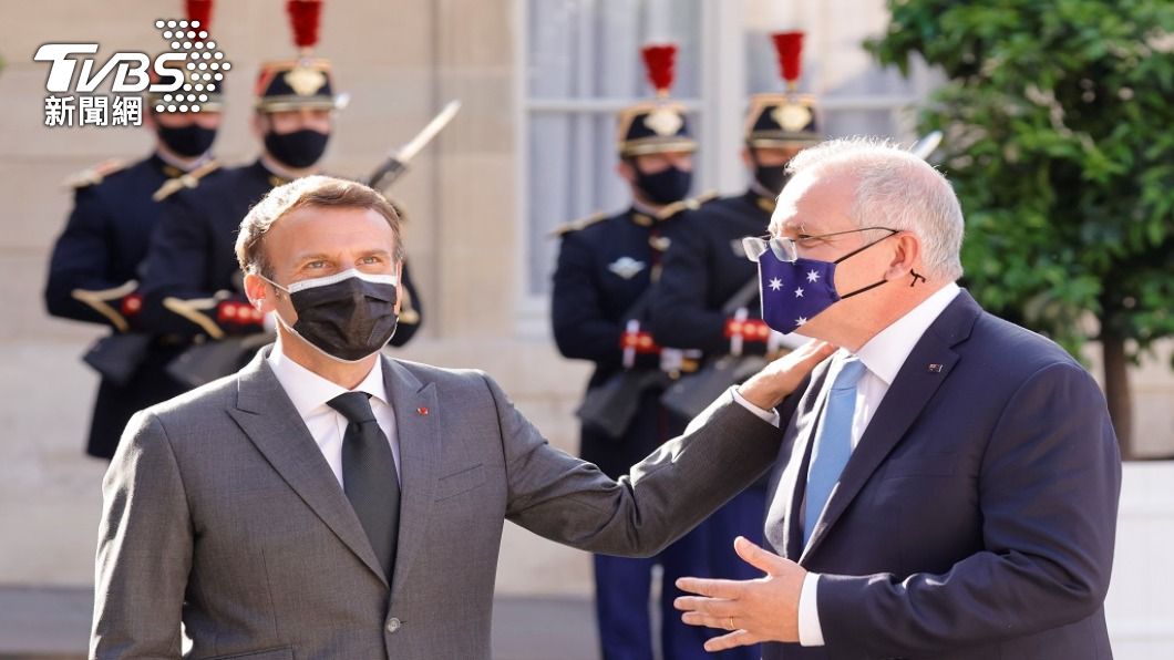 法國總統馬克洪和澳洲總理莫里森。(圖/路透社)
