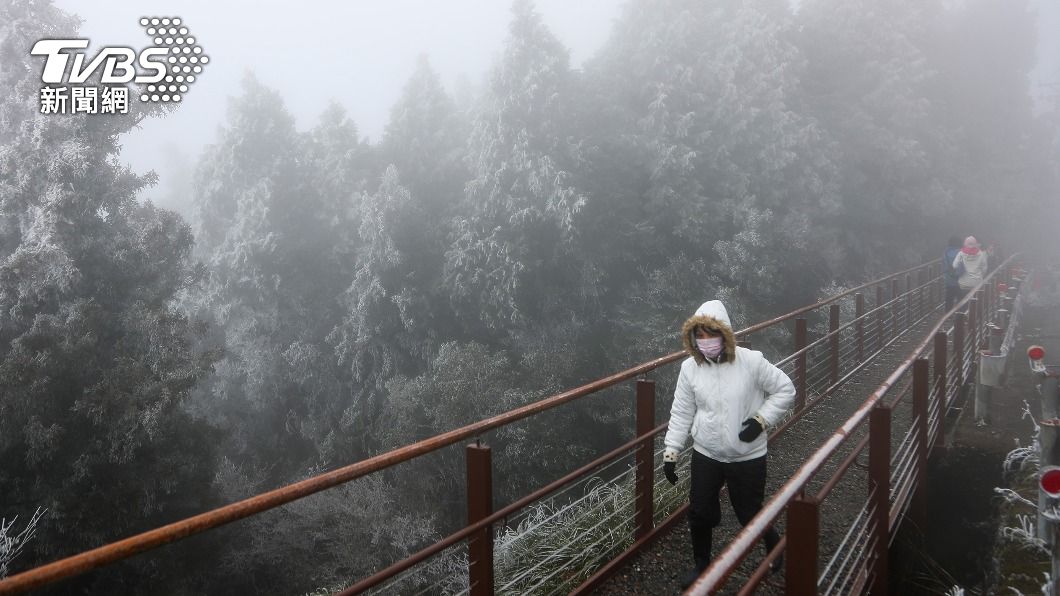9日3500公尺以上高山有機會看到「霧淞」。（圖／中央社資料照）