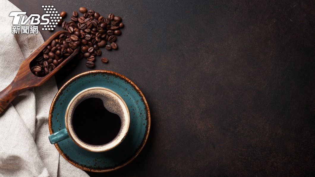 研究顯示，運動前1小時喝杯黑咖啡，能夠增強運動表現。（圖／shutterstock達志影像）