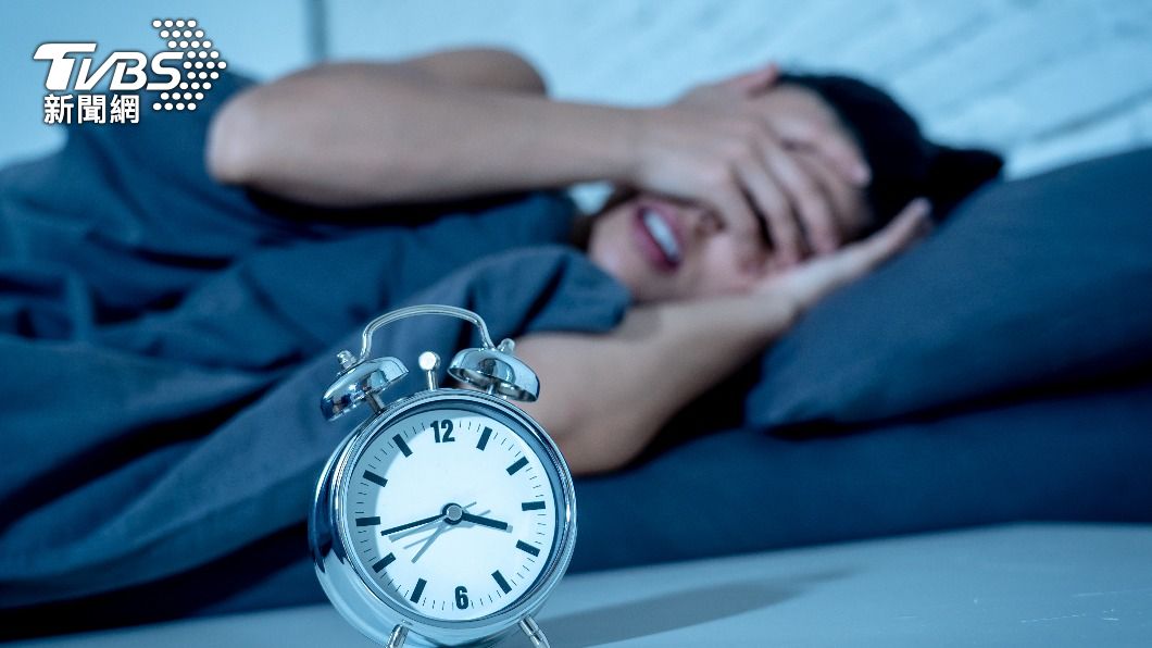 現代人經常會有睡眠困擾。（示意圖／shutterstock達志影像）