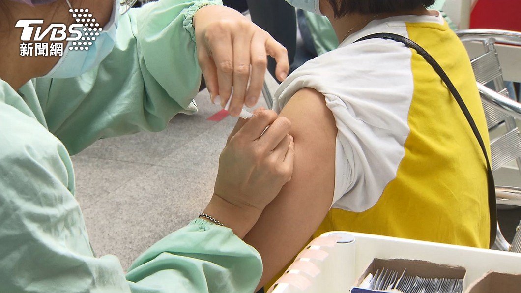 台北市有民眾要打流感疫苗卻被打成莫德納。（示意圖，非當事人／TVBS）