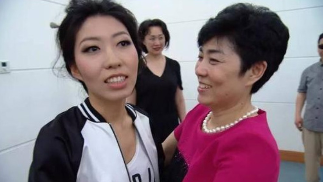 大陸女歌手曲婉婷的母親張明杰貪污17日被判無期徒刑。（圖／翻攝微博）