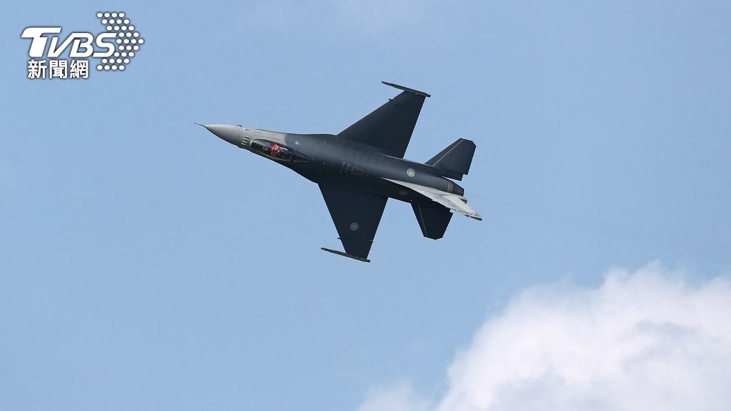 F-16V展示作戰性能。（圖／中央社）