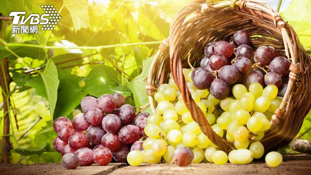 不同顏色的葡萄有著不同的營養。（示意圖／shutterstock達志影像）