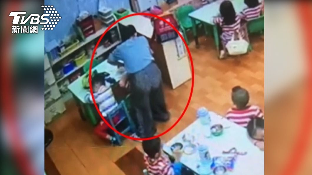 高雄女童疑遭幼兒園老師強行灌藥抓傷。（圖／TVBS）