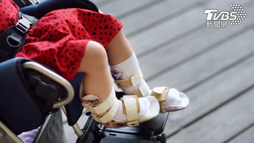 有身心障礙兒童家長反映常用的輪椅補助遭刪。（示意圖／Shutterstock） 獨／身心障礙童輪椅補助遭刪！父批剝削弱勢　衛福部回應了