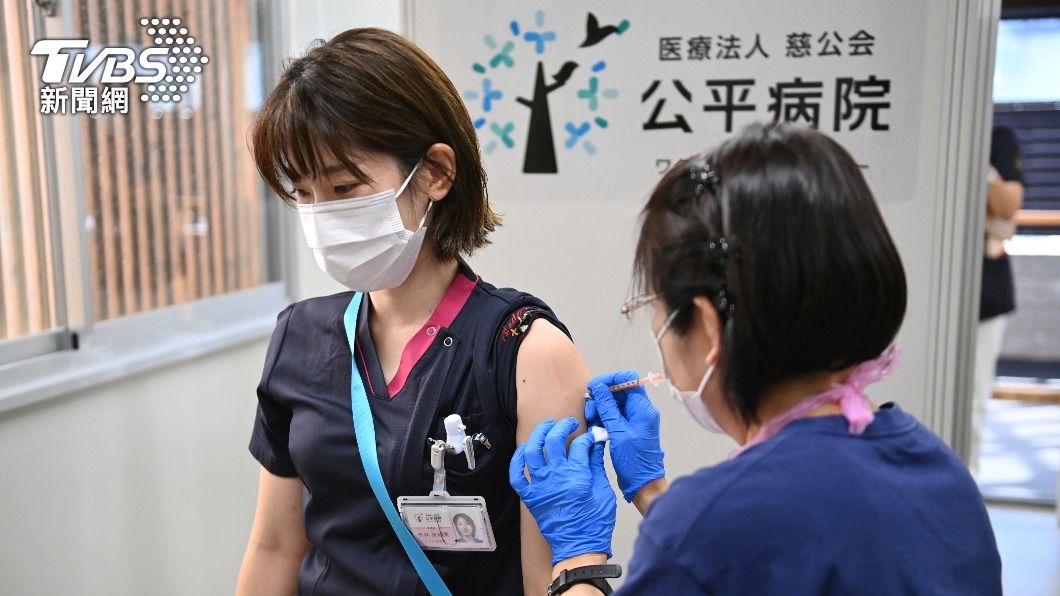 因出現2例Omicron確診，日本政府擬提前接種第3劑疫苗。（圖／達志影像美聯社）