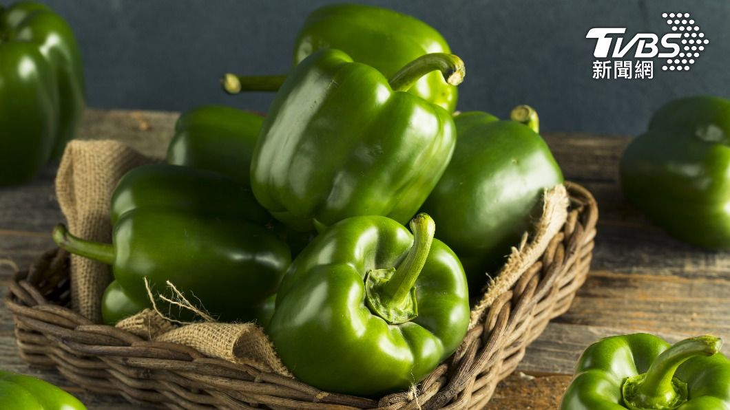 青椒特殊的味道曾被網友票選為「前十大最不喜歡的蔬菜」。（示意圖／shutterstock達志影像）