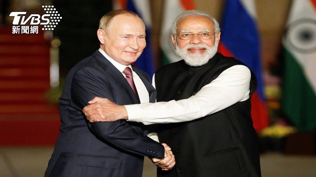 俄羅斯總統普欽訪印度總理莫迪。（圖／達志影像路透社）
