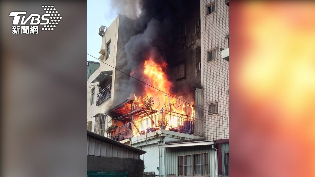 高雄前鎮區崑明街一處民宅，今（9）日下午4時許發生火警。（圖／消防提供）