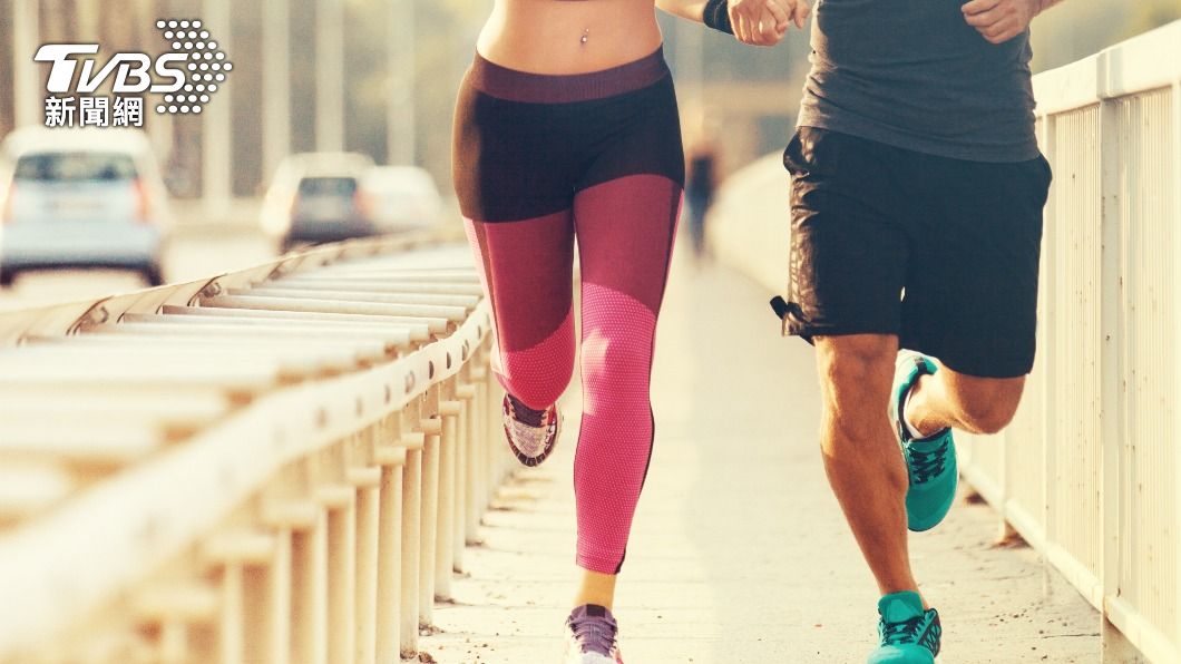 晨跑不僅身體健康，還可幫助提振精神。（示意圖／shutterstock達志影像）