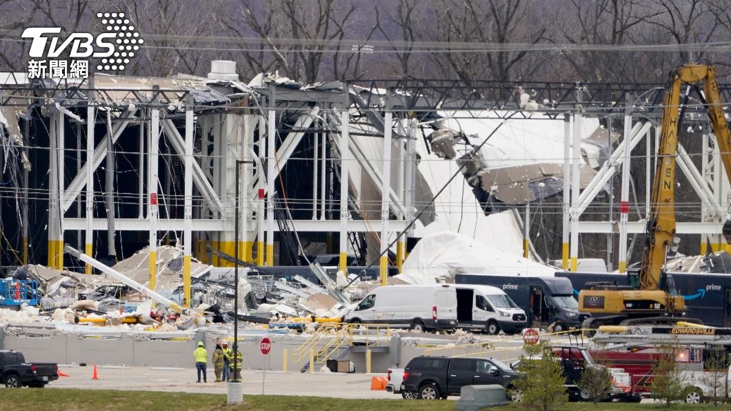 伊利諾州亞馬遜倉庫遭龍捲風摧毀。（圖／達志影像美聯社）