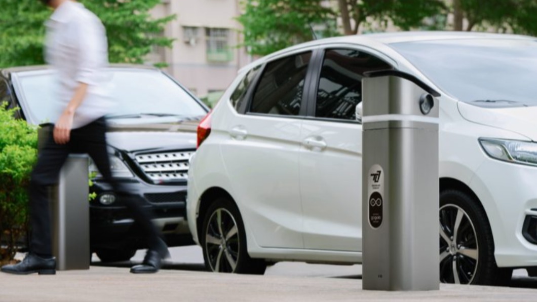 Gogoro佈建「智慧停車柱」，讓道路上的停車位管理更有效率。（圖／Gogoro提供）