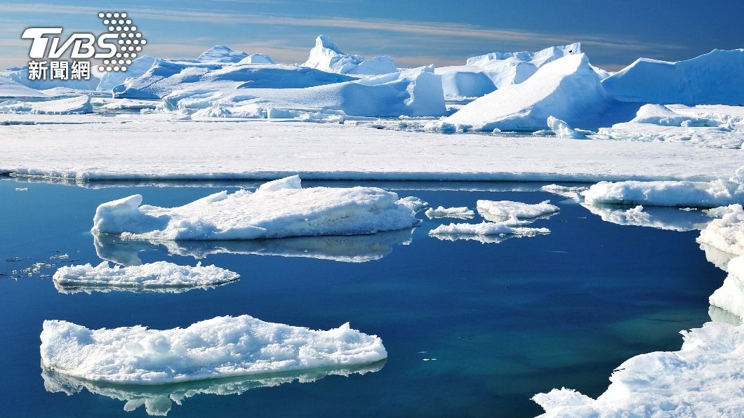 科學家發現保護南極「末日冰河」的冰棚正在崩裂中。（示意圖，非末日冰河／shutterstock達志影像）