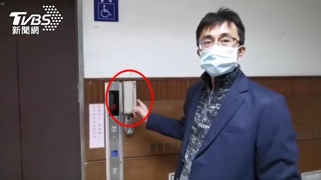 愛慕女職員 噁男跟蹤多日平安夜闖大學系辦襲胸 嘉義 強制猥褻 校方 Tvbs新聞網