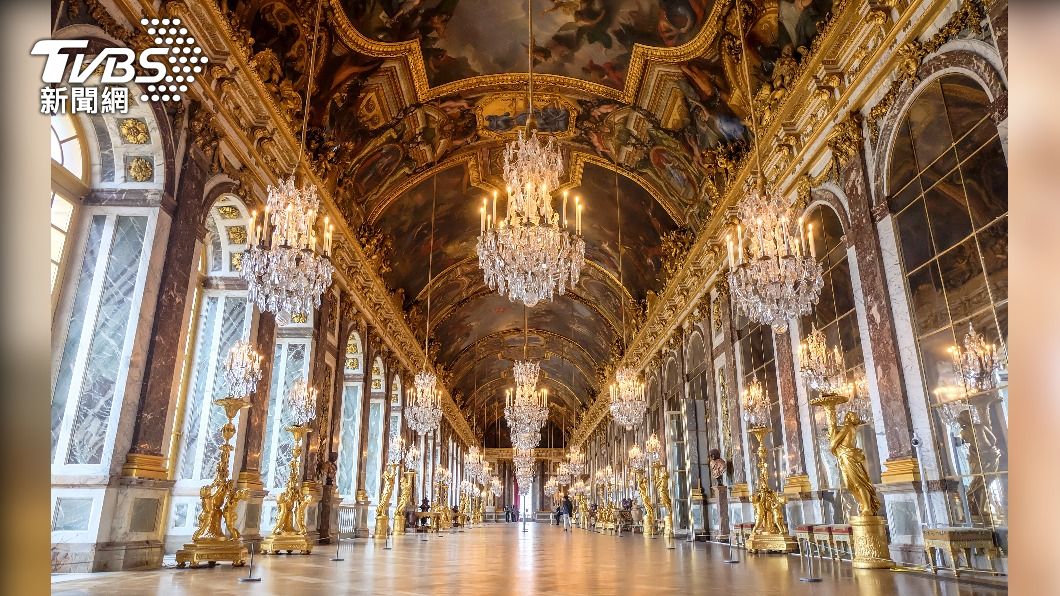 法國知名凡爾賽宮與羅浮宮驚傳炸彈威脅。（圖／達志影像shutterstock）