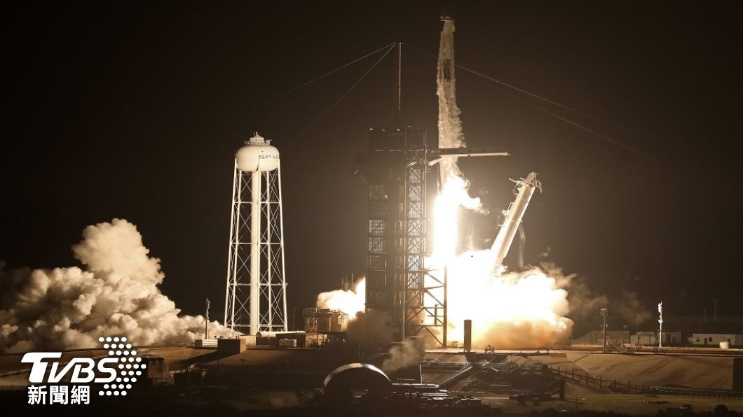  SpaceX成功發射火箭。(圖/路透社)