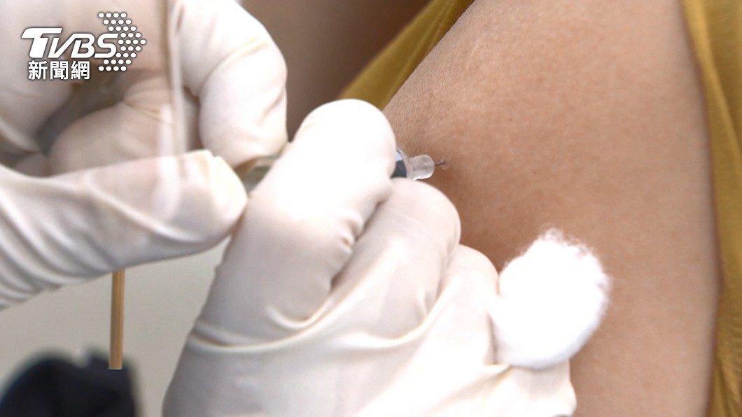 因應疫情升溫，各縣市開始搶打第3劑疫苗。（示意圖／TVBS）