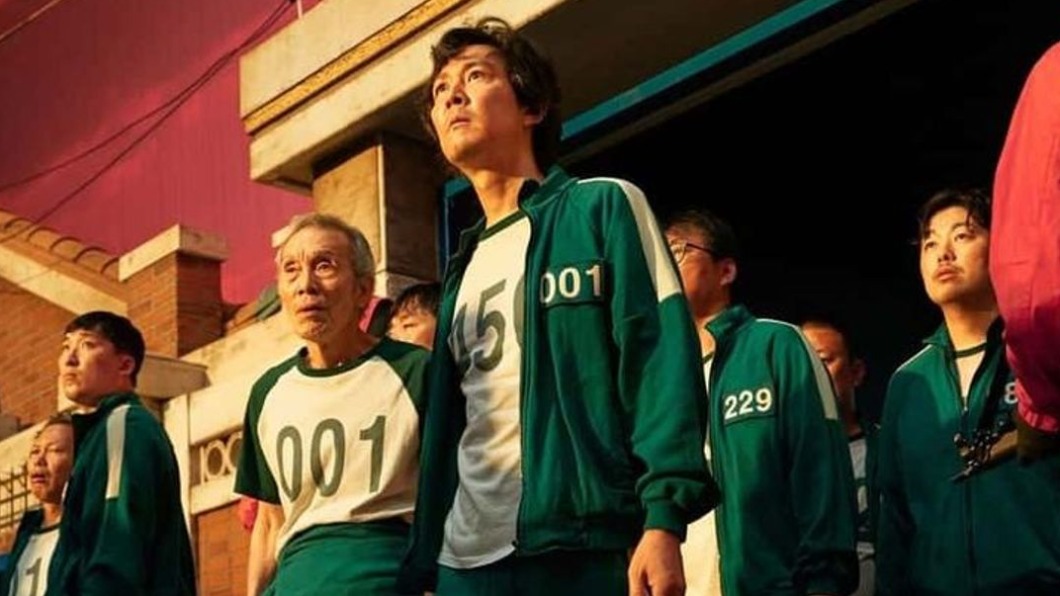 魷魚遊戲「001」吳永秀老爺爺(左二)，獲得金球獎最佳男配角。（圖／翻攝MEAWW）