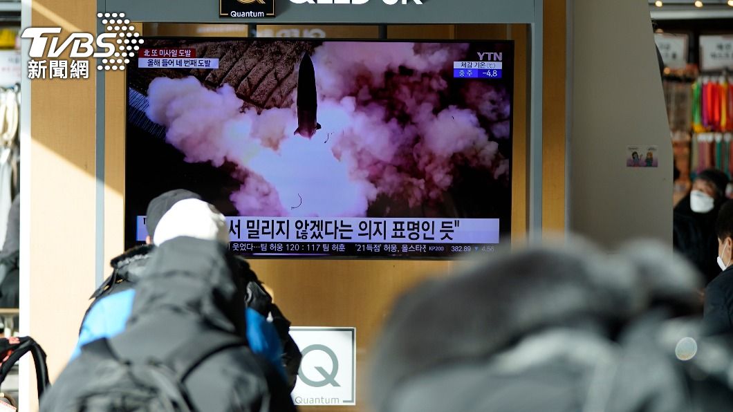 北韓從平壤發射短程彈道飛彈。（圖／達志影像美聯社）