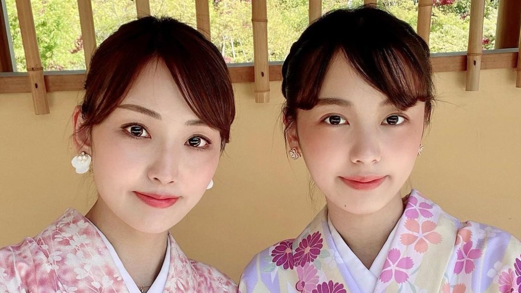 川端步（左）外貌看起來和女兒宛如姊妹。（圖／翻攝自IG@ayumi_kawabata_0822）