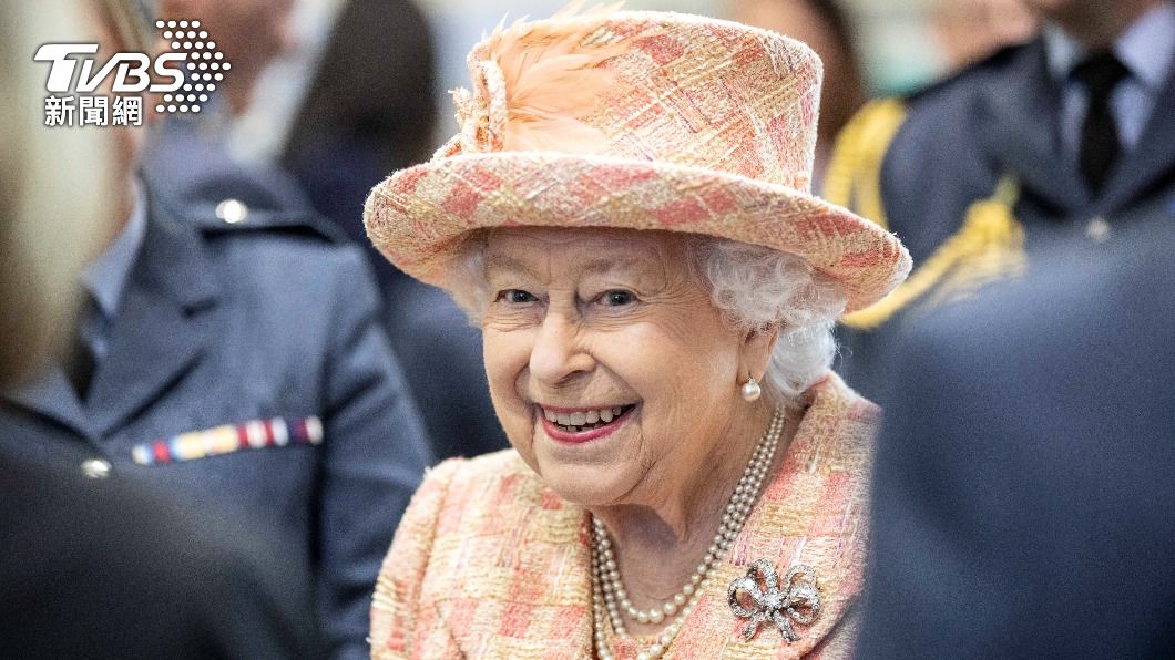 女王在位70年有超高支持度。（圖／達志影像路透社） 英王室人氣排行出爐！女王擄獲民心居冠　梅根顧人怨倒數第二