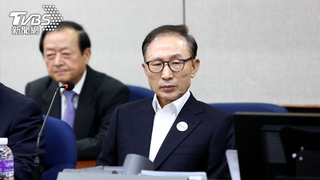 南韓前總統李明博結束保外就醫出院，返回監獄繼續服刑。（圖／達志影像路透社）