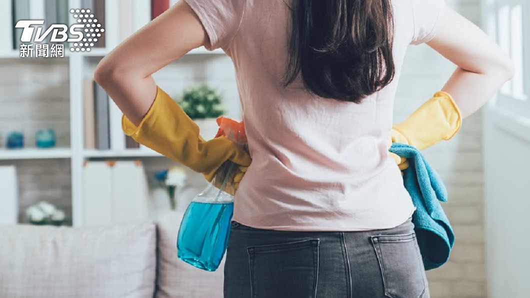新加坡一名清潔婦，竟是127間公司的董事。（示意圖／shutterstock達志影像）