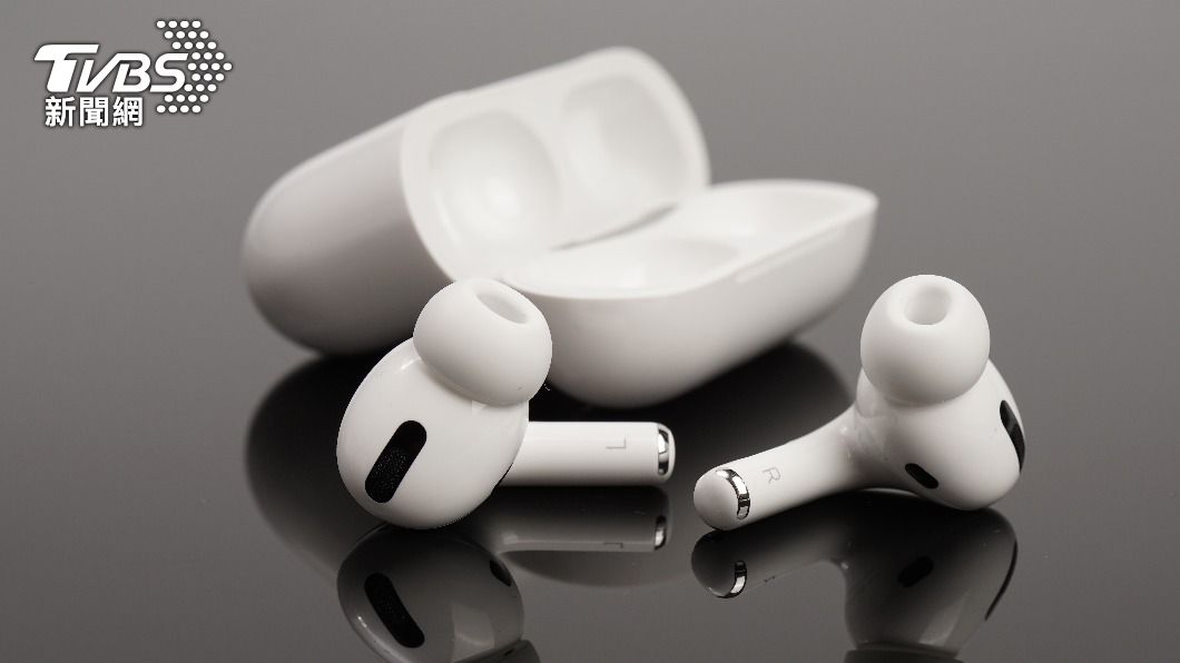 蘋果藍牙無線耳機AirPods相當受到歡迎。（示意圖／shutterstock達志影像）