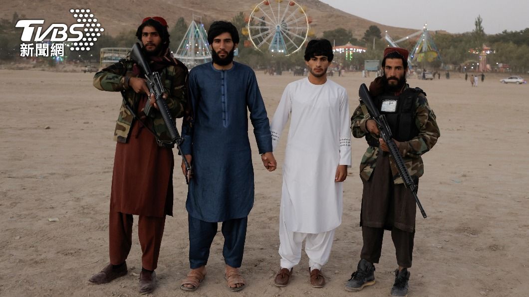 塔利班發言人宣布禁止士兵攜武進入遊樂園。（圖／達志影像路透社）