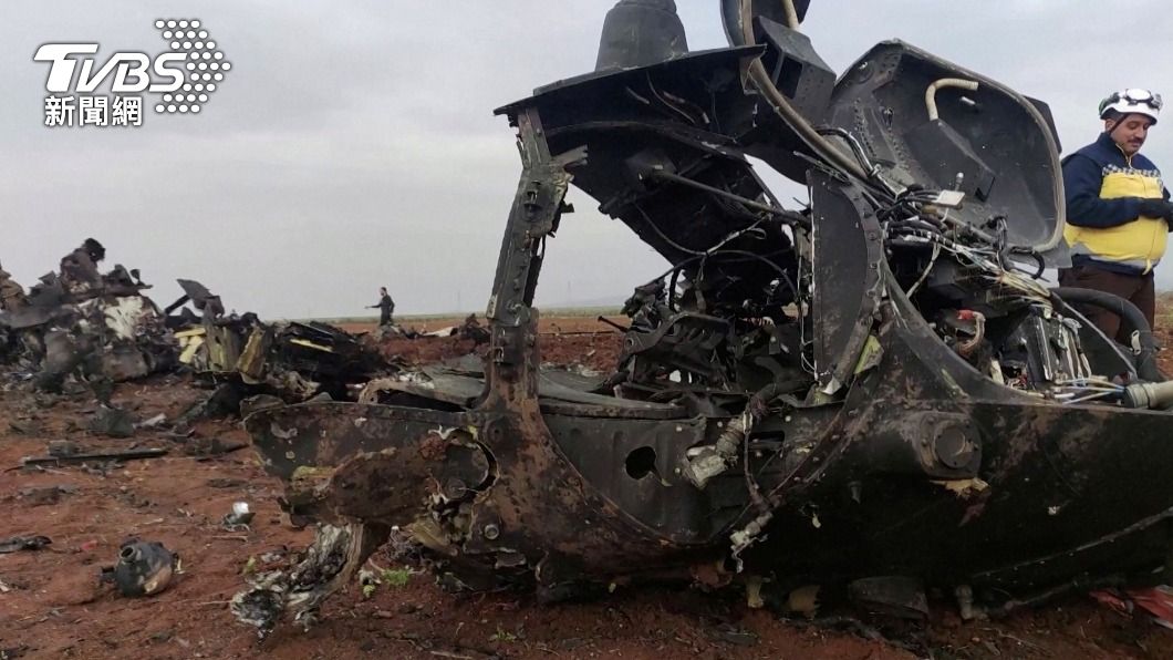 美軍黑鷹直升機MH-60在敘利亞特戰行動中故障，美軍將其炸毀。（圖／達志影像路透）