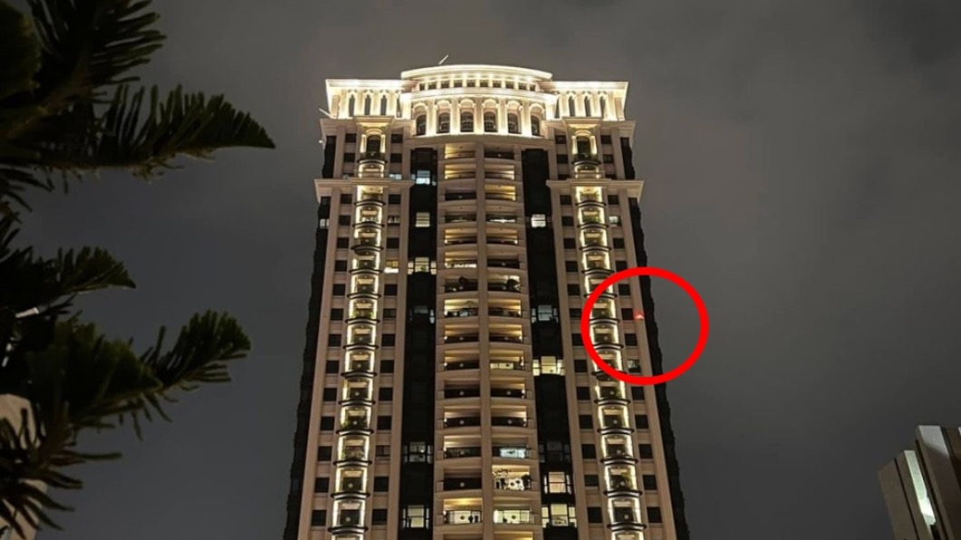 網友好奇問大樓為什麼會有紅色的燈。（圖／翻攝自臉書社團「買房知識家（A你的Q）」）