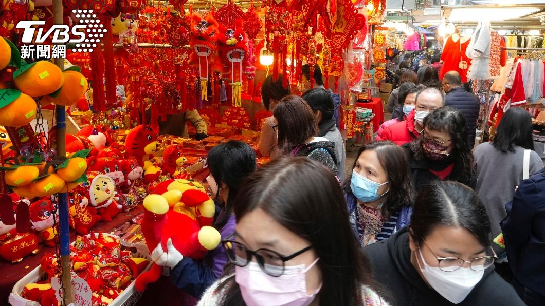 香港民眾慶祝農曆新年，疫情也跟著大爆發。（圖／達志影像美聯社）