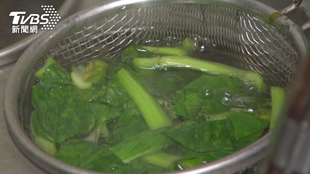 青菜水煮最容易流失營養。（示意圖／TVBS資料畫面）