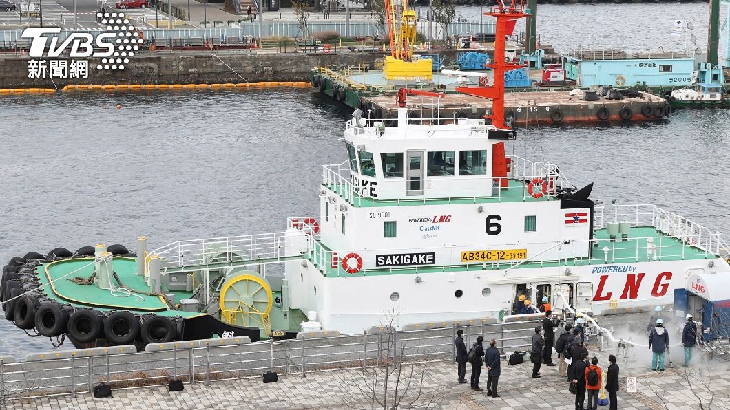 日本橫濱的液化天然氣拖船。（圖／達志影像美聯社）