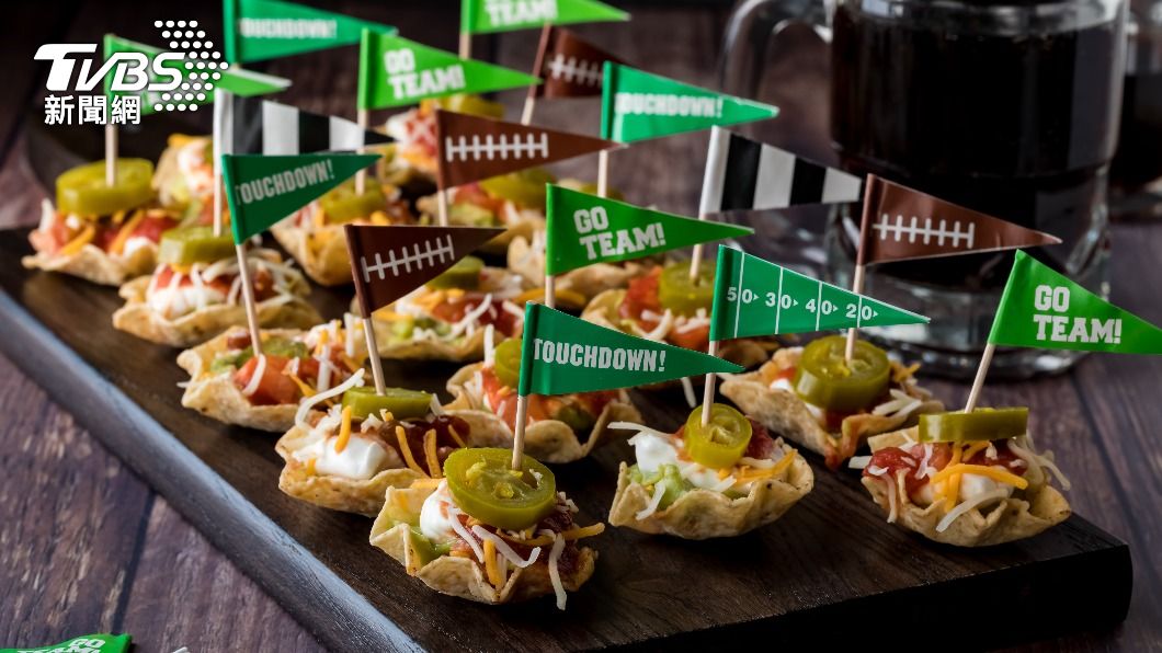 「酪梨莎莎醬」是美足球迷在超級盃期間必吃的美食之一。（圖／達志影像Shutterstock）