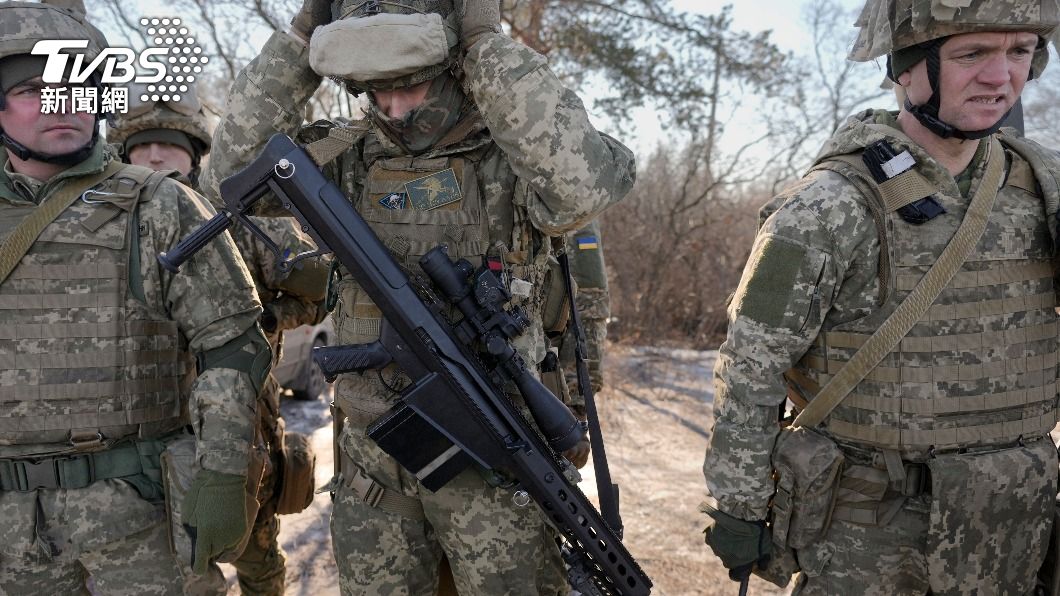 俄羅斯宣稱演習完，烏克蘭附近地區的軍隊已撤離。（圖／達志影像美聯社）