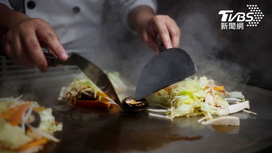 鐵板燒炒高麗菜的美味關鍵曝光。（示意圖／shutterstock達志影像）