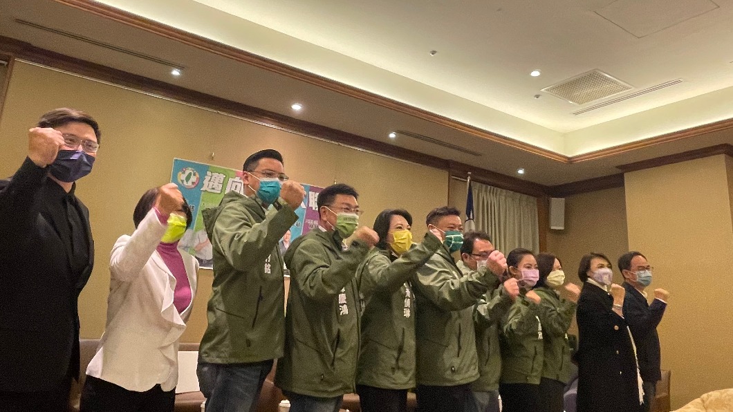 菊系新人議員共組的「邁向過半大聯盟」今（22日）在台北舉辦媒體茶敘。（圖／TVBS）