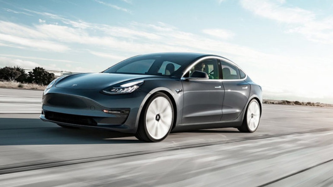 韓國反壟斷機構正考慮要對美國電動車廠Tesla開罰。（圖／翻攝自Tesla官網）