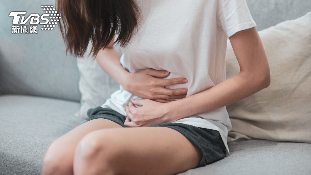 廣西一名女子日前上腹部脹痛超過8天才就醫。（示意圖／shutterstock達志影像）