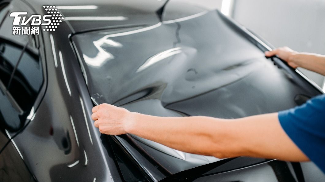 專家分享汽車隔熱紙可以阻擋紫外線。（示意圖／shutterstock達志影像）