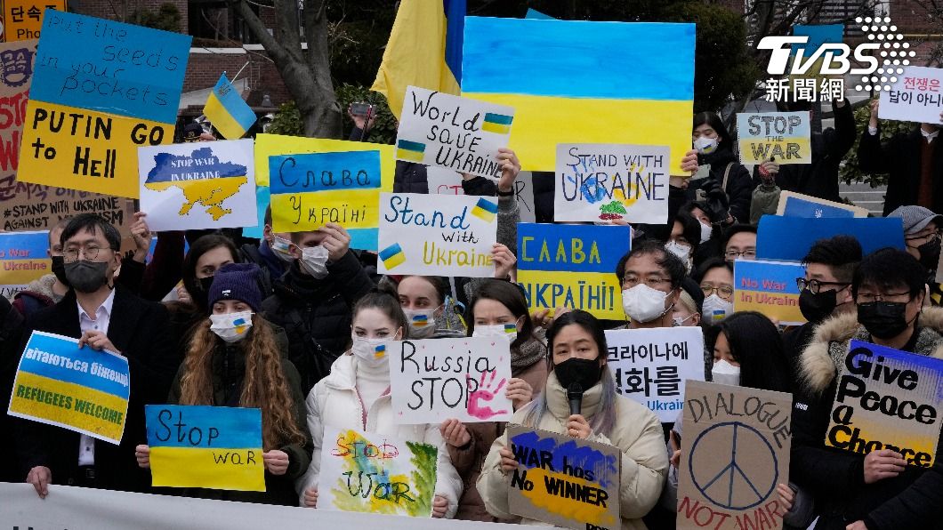 國際聲援烏克蘭。（圖／達志影像美聯社）
