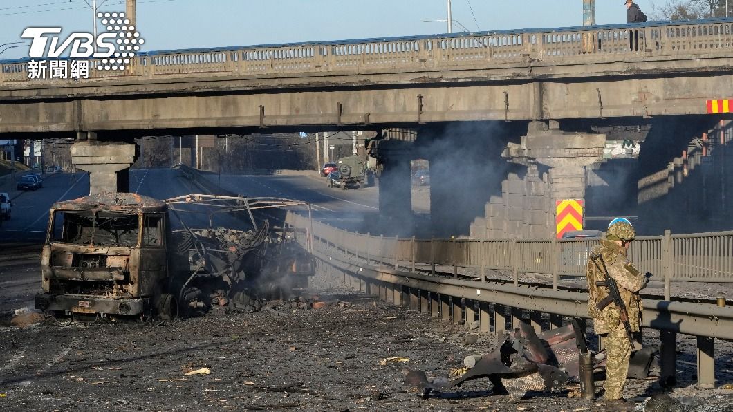 烏克蘭首都基輔遭砲火轟炸。（圖／達志影像美聯社）