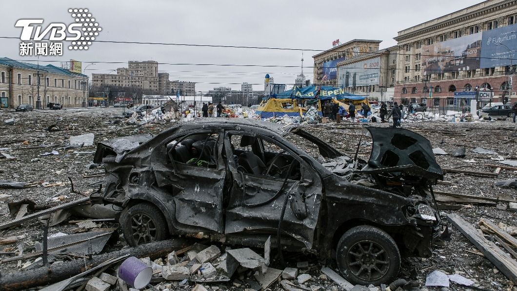 哈爾科夫街頭遭俄軍轟炸景象。（圖／達志影像美聯社）